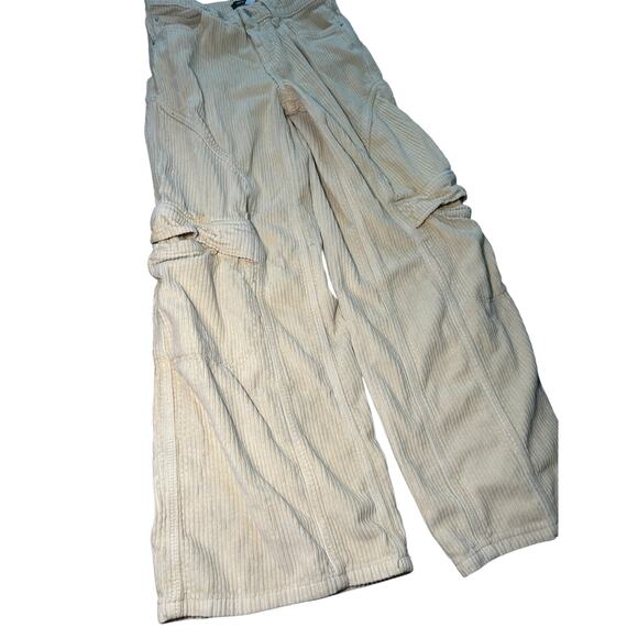 Urban Outfitters Tan Wide Leg Cargo Corduroy Pants Size 24 - Picture 2 of 5